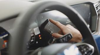 2026_07_20_v_b_fahrerassistenzsysteme_pexels_autoglaser_de_1200